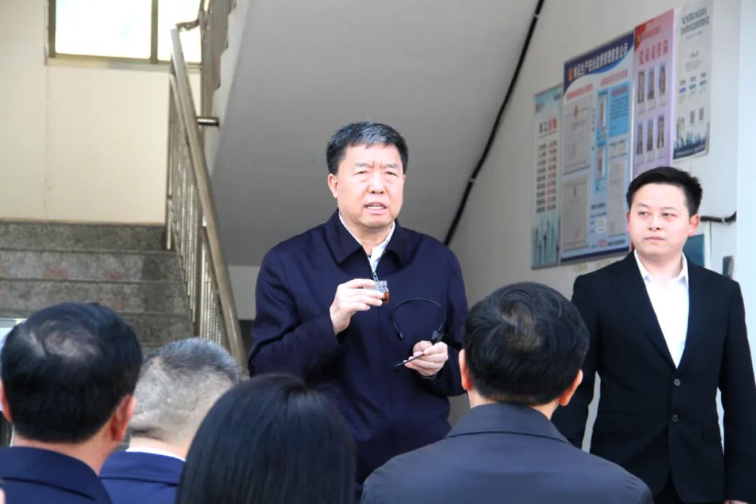 省政協(xié)黨組書記、主席毛萬春調研湖南湘豐桑植白茶有限公司